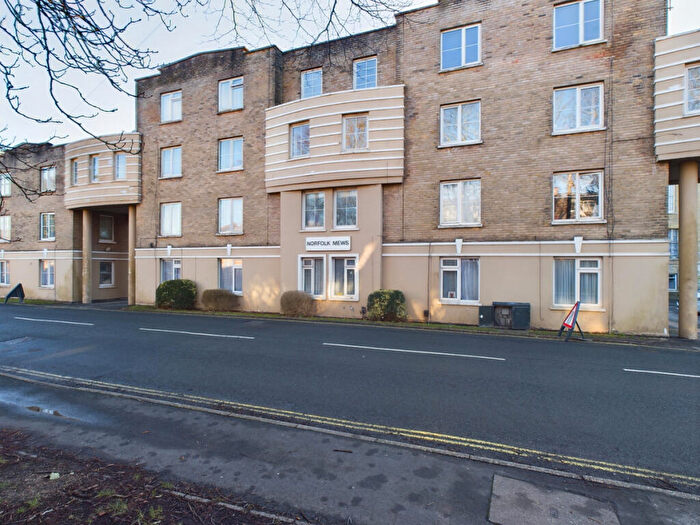 1 Bedroom Apartment To Rent In Sea Front, Hayling Island, PO11