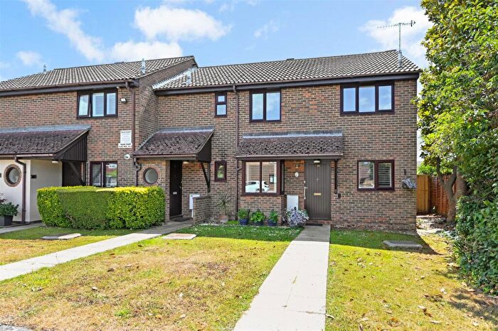 2 Bedroom Maisonette To Rent In Franklin Road, Worthing, BN13