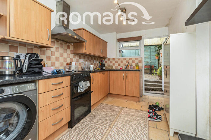 2 Bedroom End Of Terrace House To Rent In Alfred Road, Bedminster, BS3