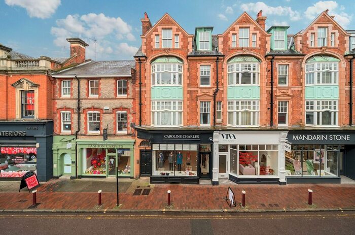 2 Bedroom Flat To Rent In High Street, Tunbridge Wells, TN1