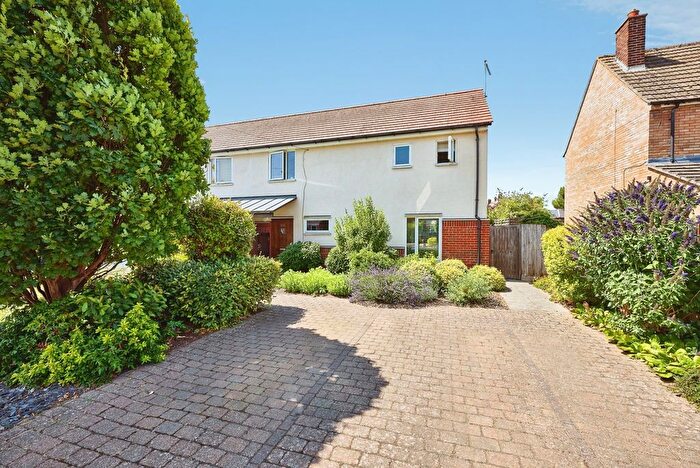 3 Bedroom Semi-Detached House For Sale In Sunderlands Avenue, Sawston, Cambridge, Cambridgeshire, CB22