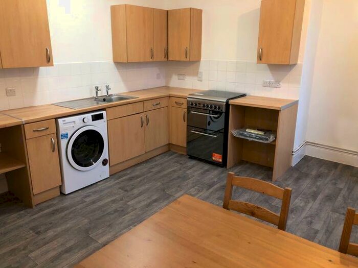 1 Bedroom Apartment To Rent In Richmond House, Marlborough Street, Faringdon, SN7