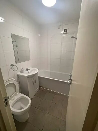 1 Bedroom Flat For Sale In Netherhall Gardens, Hampstead, NW3