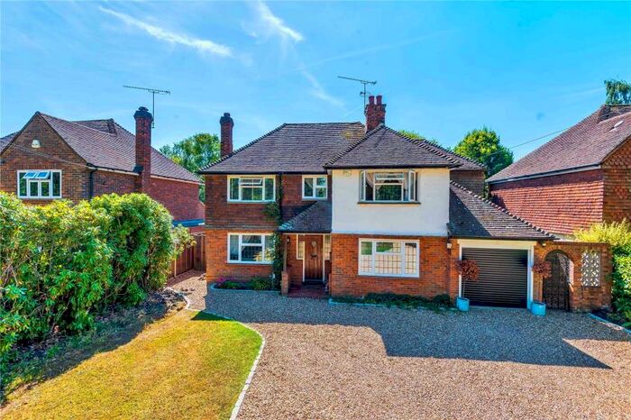 4 Bedroom Detached House To Rent In Worplesdon, GU22