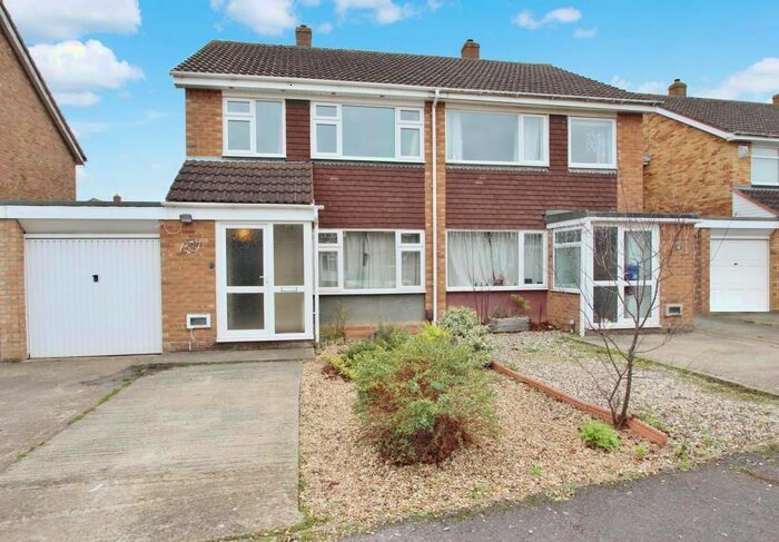 3 Bedroom Semi-Detached House To Rent In Wordsworth Road, Abingdon OX14
