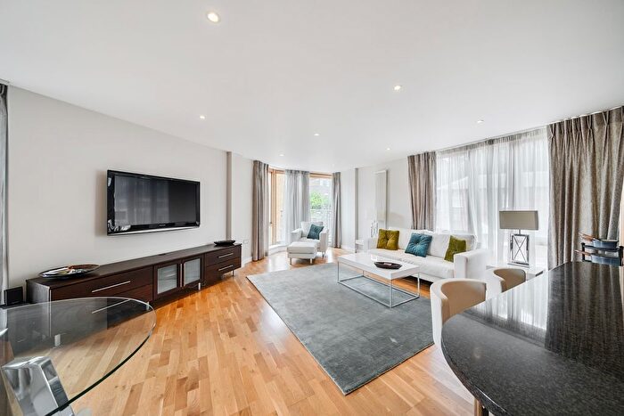 2 Bedroom Flat To Rent In Wemyss Road, London, SE3