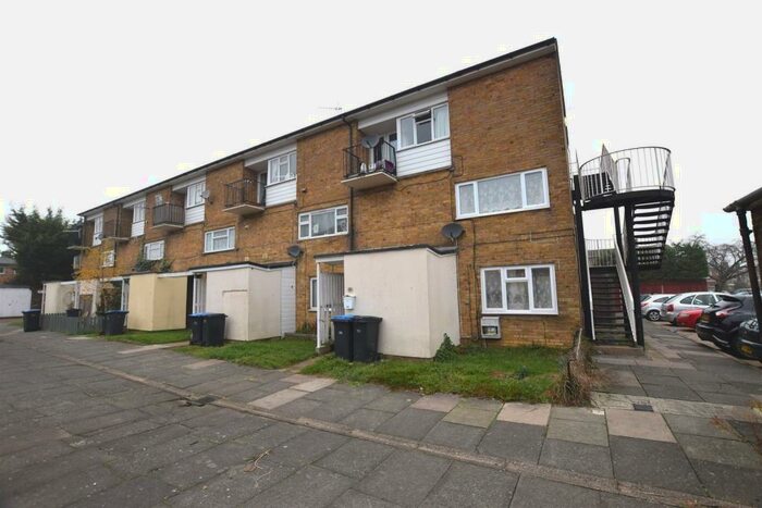 2 Bedroom Maisonette To Rent In Little Brays, Harlow, CM18