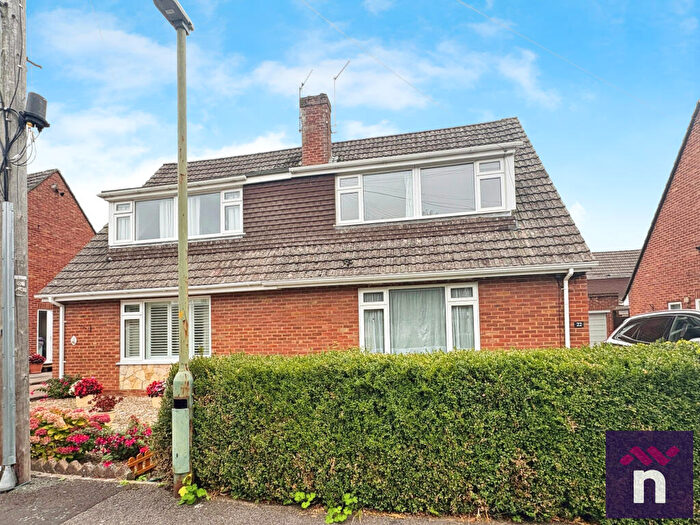 3 Bedroom Semi Detached House For Sale In Beech Grove, Warminster, BA12