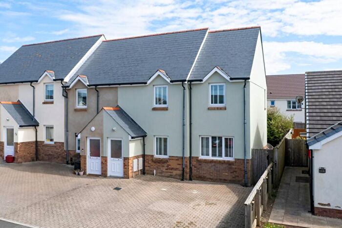 3 Bedroom End Of Terrace House For Sale In Brook Close, Steynton, Milford Haven, SA73