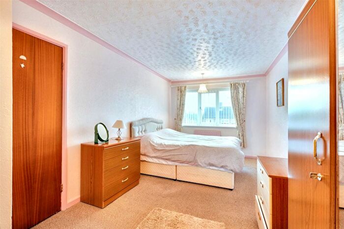 3 Bedroom Terraced House For Sale In Longden Close, Bramcote, Nottingham, NG9