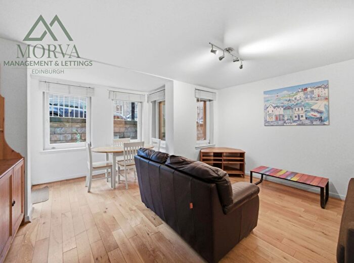 2 Bedroom Flat To Rent In Gayfield Street, Edinburgh, EH1