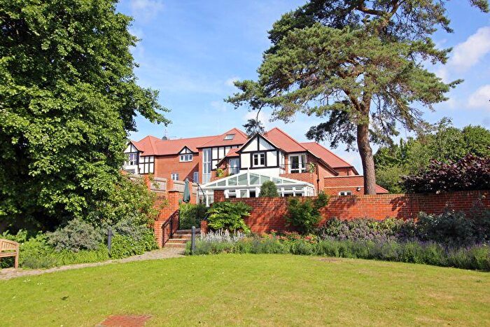 1 Bedroom Retirement Property For Sale In Limpsfield Road, Sanderstead, Surrey, CR2