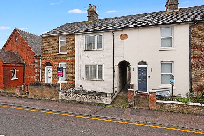 2 Bedroom Terraced House To Rent In Orchard Street, Gillingham, ME8