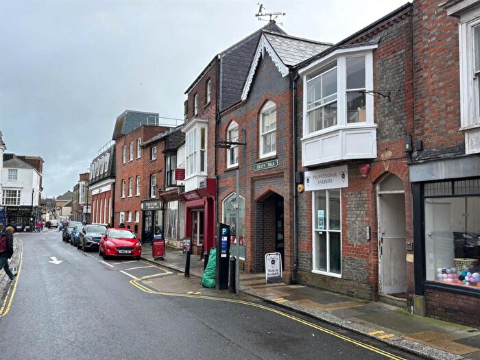 1 Bedroom Apartment For Sale In Pyle Street, Newport, PO30
