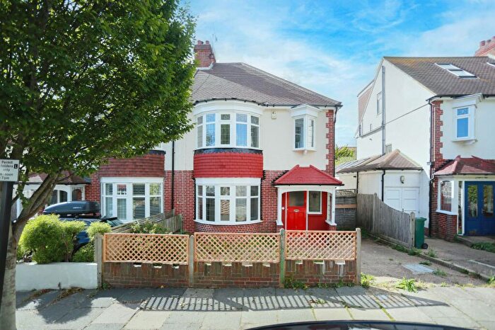 3 Bedroom Semi Detached House For Sale In Woodhouse Road, Hove, BN3