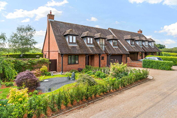 4 Bedroom Semi-Detached House For Sale In Astonbury Manor, Aston, SG2