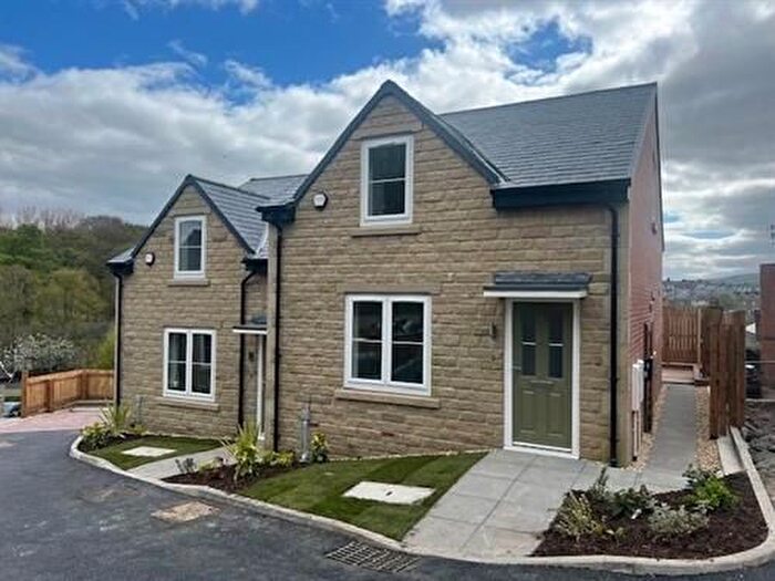 2 Bedroom Semi-Detached House To Rent In Curtis Street, Rawtenstall, Rossendale, BB4