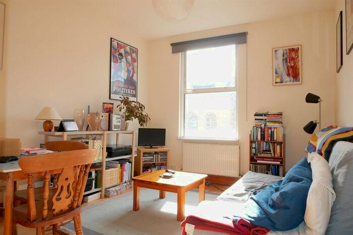 1 Bedroom Flat To Rent In Stroud Green Road, Finsbury Park, N4