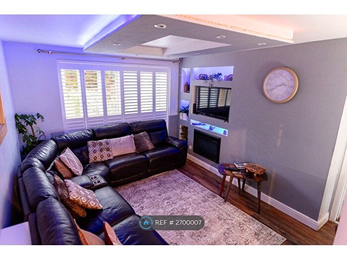 3 Bedroom Terraced House To Rent In Two Acre Avenue, Manchester, M22