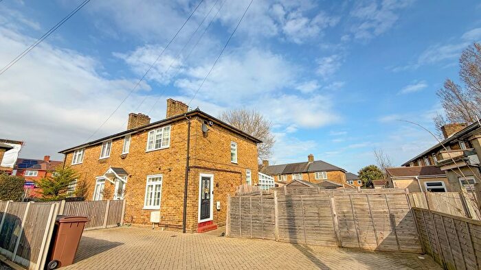 2 Bedroom End Terrace House For Sale In St Albans Grove, Carshalton, Surrey, SM5