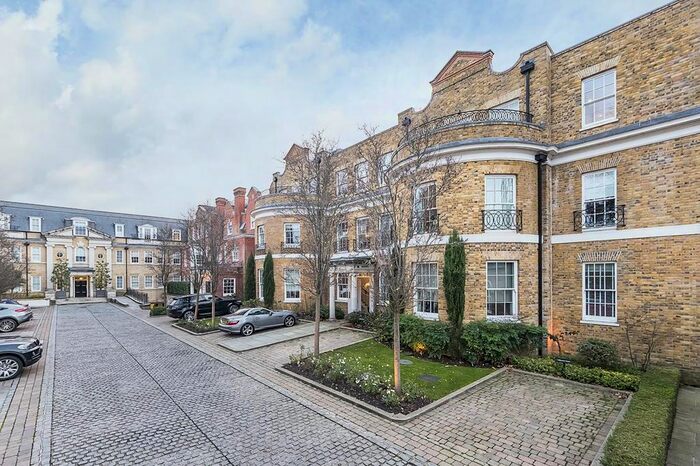 3 Bedroom Flat To Rent In Milbourne House, Princess Square, KT10