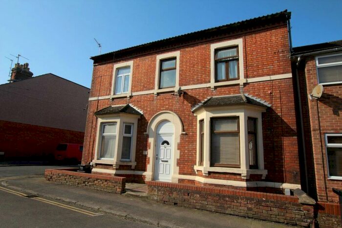 1 Bedroom Flat To Rent In Hythe Road, Swindon, SN1