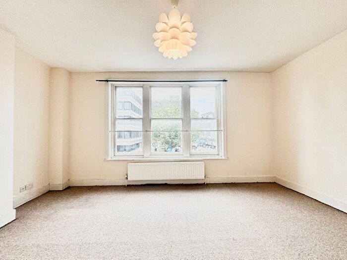 2 Bedroom Flat To Rent In Putney High Street, London, SW15