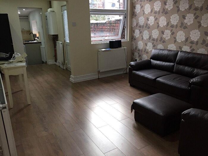 2 Bedroom House To Rent In Pink Bank Lane, Manchester, M12