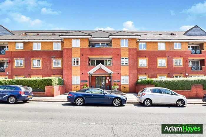 2 Bedroom Apartment To Rent In Regents Park Road, Finchley Central, N3