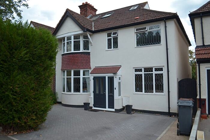 4 Bedroom Semi Detached House For Sale In Woodlands Road, Isleworth, TW7