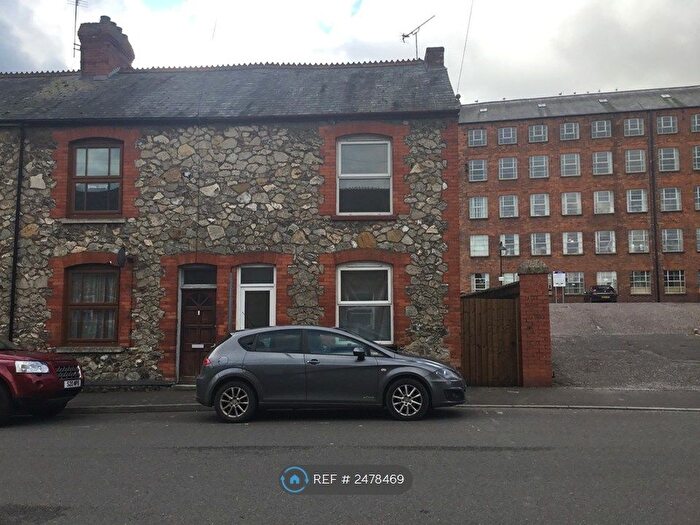 3 Bedroom End Of Terrace House To Rent In Boden Street, Chard, TA20