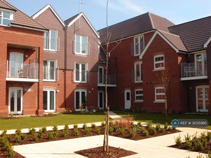 2 Bedroom Flat To Rent In Edward House, Poole, BH12