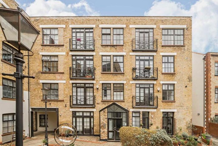 2 Bedroom Flat For Sale In Time Square, Hackney, E8