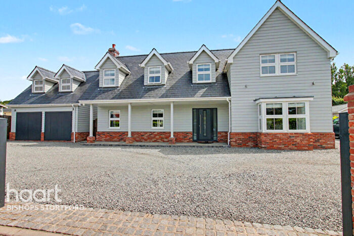 5 Bedroom Detached House For Sale In Canfield Road, Bishop's Stortford, CM22