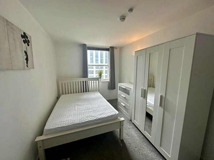 2 Bedroom Apartment To Rent In West Point Leeds, LS2