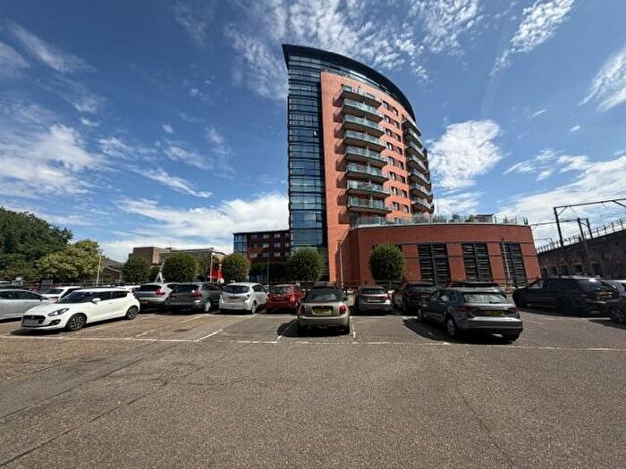 2 Bedroom Apartment To Rent In Wells Crescent, Chelmsford, CM1