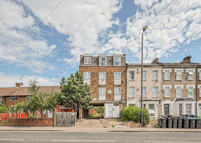 2 Bedroom Flat To Rent In Church Street, Edmonton, London, N9