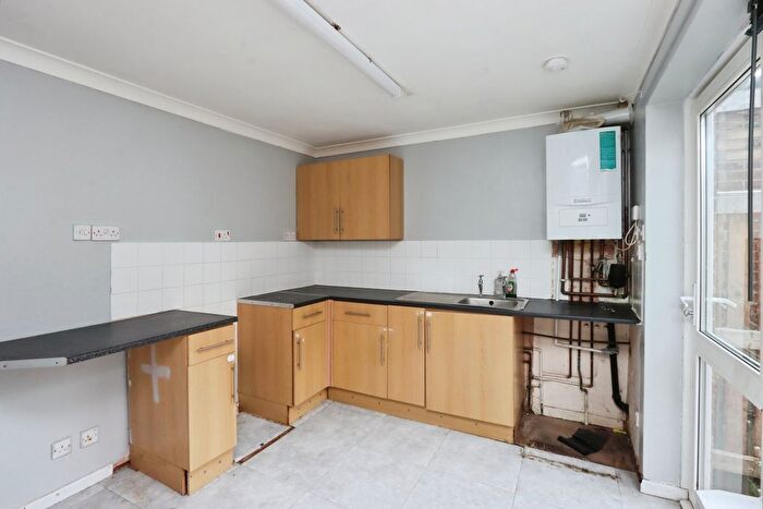 2 Bedroom Town House For Sale In Highwood Place, Eckington, Sheffield, Derbyshire, S21