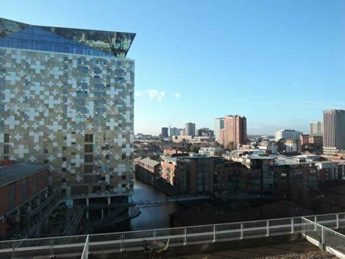 Flat To Rent In Wharfside Street, Birmingham, West Midlands, B1