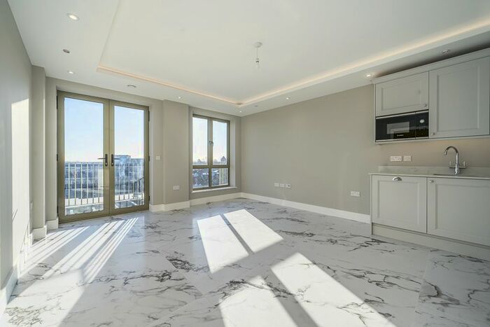 1 Bedroom Flat To Rent In The Mall, London, W5