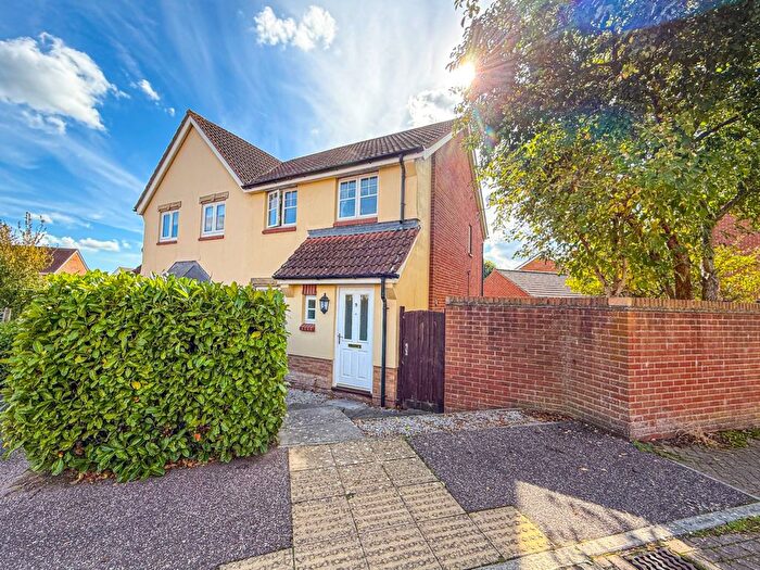 3 Bedroom Semi-detached House For Sale In Warres Road, Taunton, Somerset, TA2