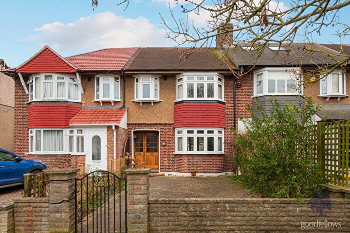 3 Bedroom Semi Detached House To Rent In Hillcross Avenue, Morden, SM4