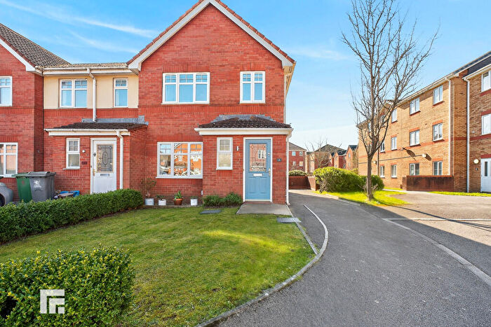 3 Bedroom End Of Terrace House For Sale In Cwrt Boston, Pengam Green, Cardiff, CF24