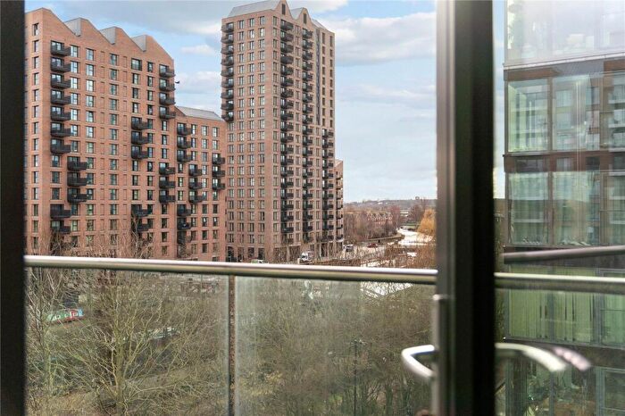 2 Bedroom Apartment To Rent In Lapwing Heights, Waterside Way, London, N17