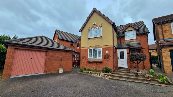 4 Bedroom House To Rent In Turner Road, Wellingborough, NN8