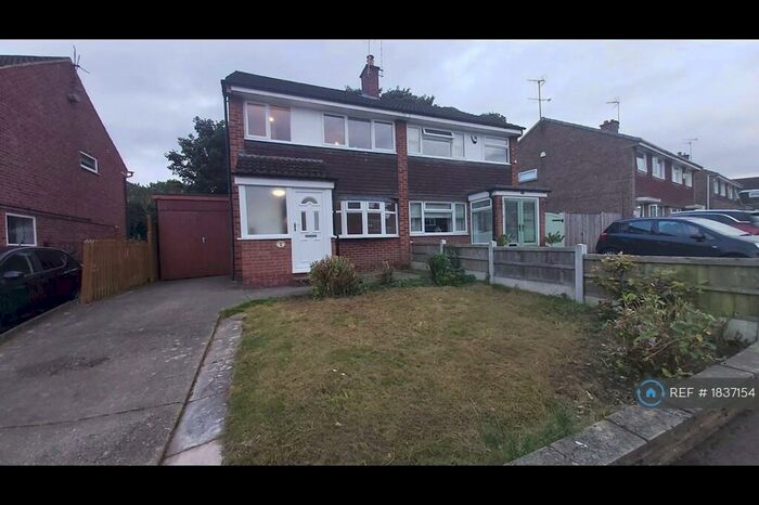 3 Bedroom Semi-Detached House To Rent In Swigert Close, Nottingham, NG6