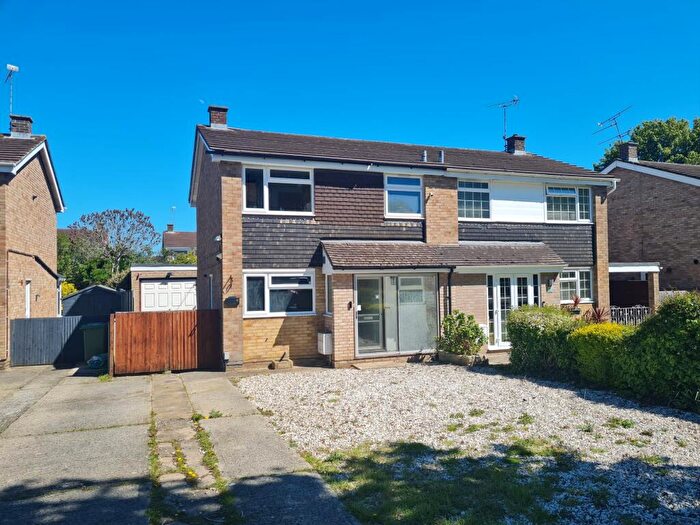 3 Bedroom Semi-Detached House For Sale In Gilling Way, Swindon, SN3