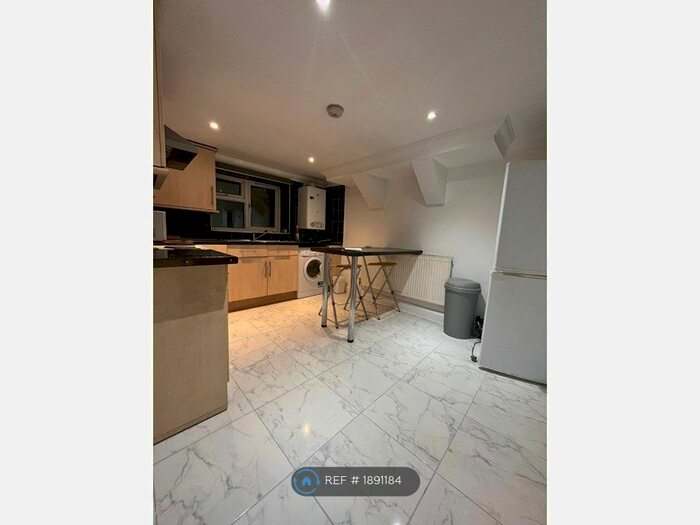 2 Bedroom Flat To Rent In Camden Street, Camden, NW1