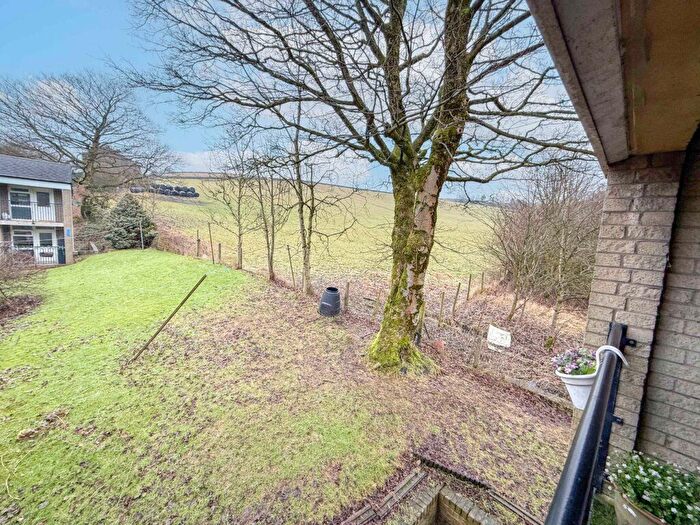 2 Bedroom Flat For Sale In Grange Road, Whitworth, Rochdale, OL12
