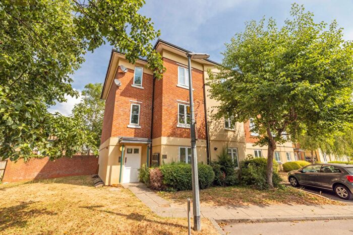 1 Bedroom Flat To Rent In Concorde Court, , Windsor, SL4